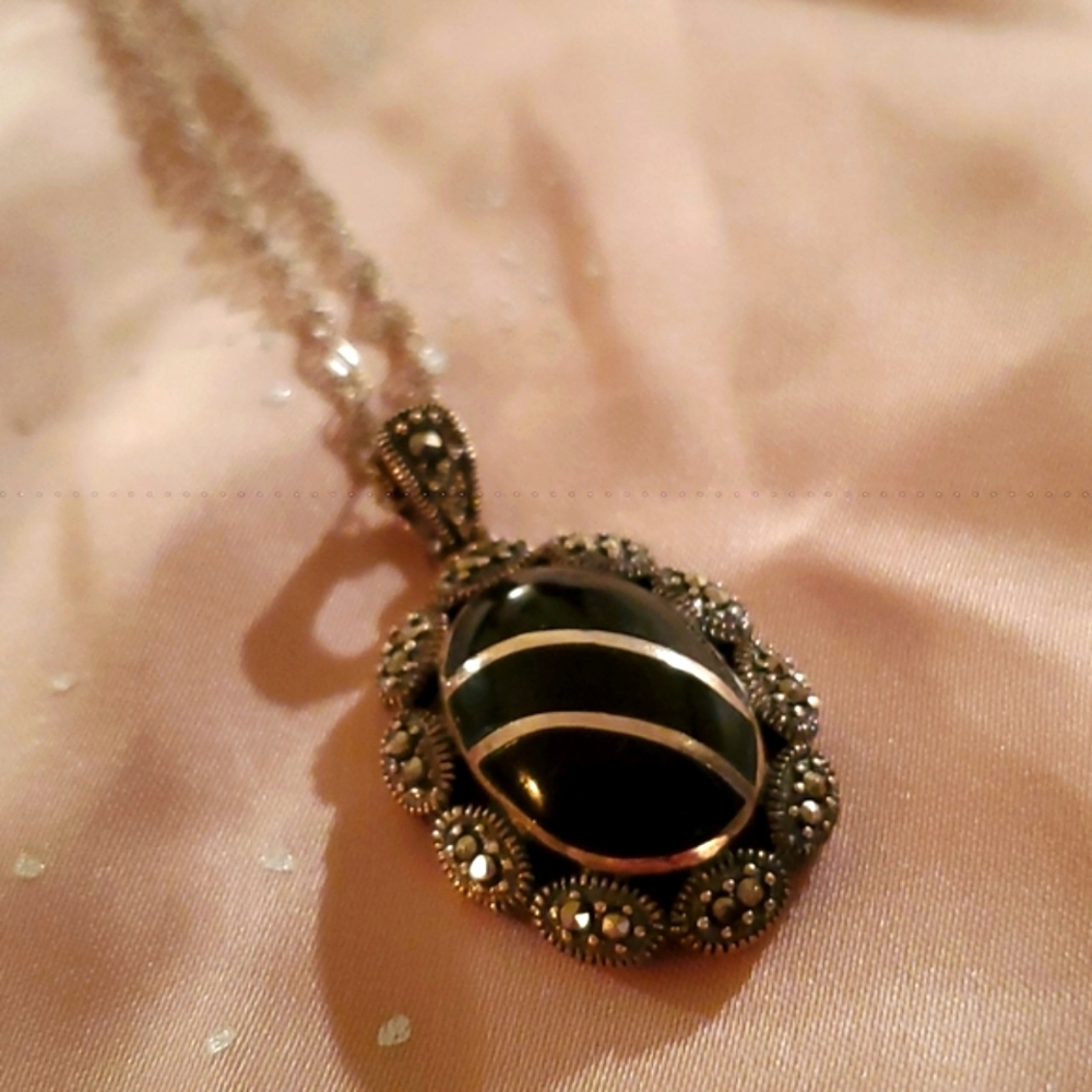 6.33 Carats Of Genuine Black Onyx And Marcasite On A Stering Silver Chain
